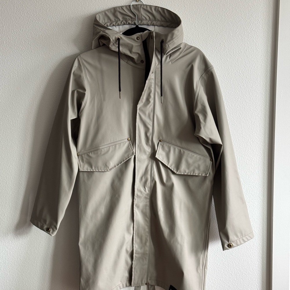 Tretorn Eco Essentials Raincoat with Hood and Relaxed Fit